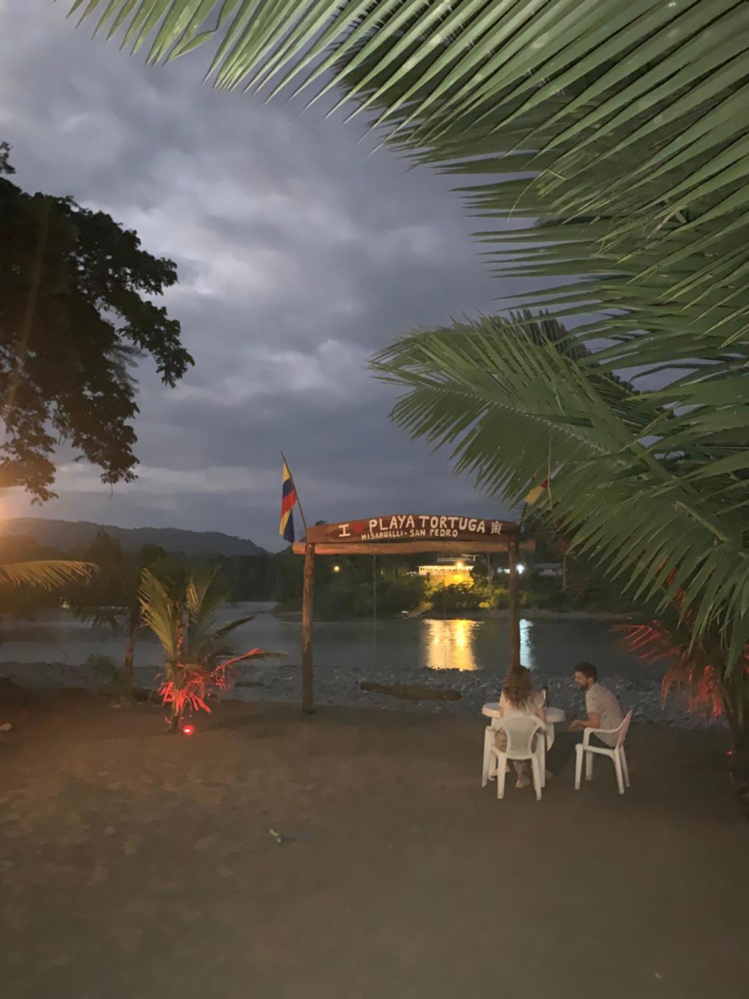 Apartamento Playa Tortuga Puerto Misahuallí Exterior foto