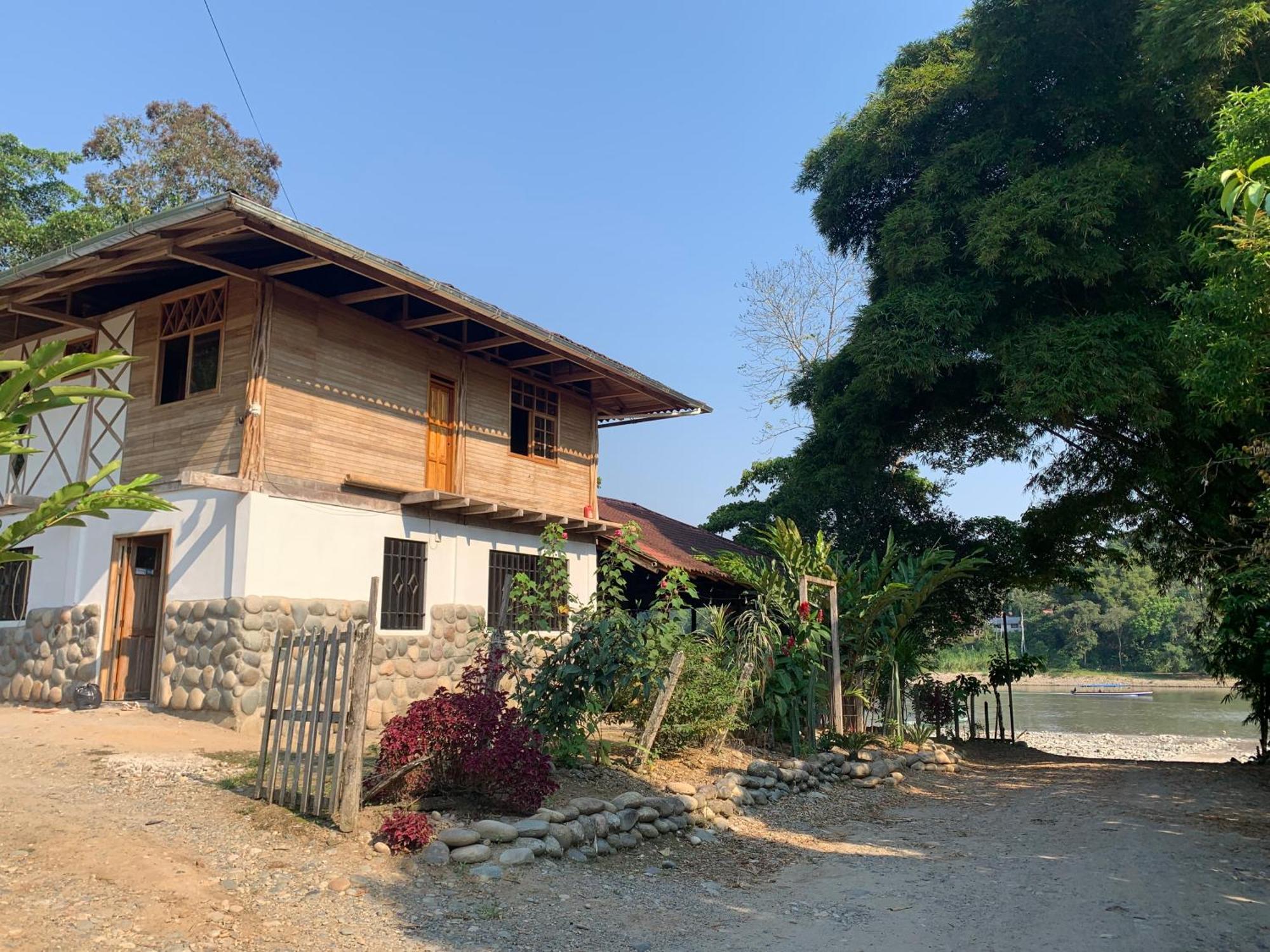 Apartamento Playa Tortuga Puerto Misahuallí Exterior foto